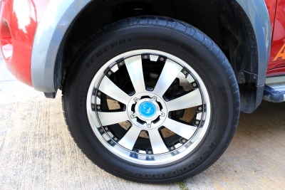 ต้องการขายล้อแม็ก20นิ้ว+ยาง275/55/20