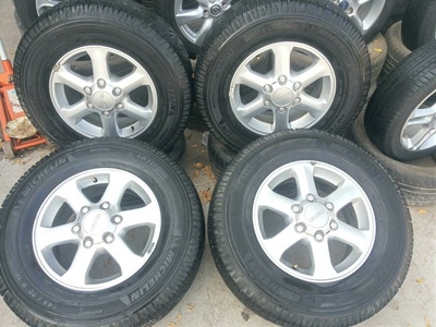 ขายล้อแม็กISUZU GOLDseries16พร้อมยาง245/70/16   4 ล้อ