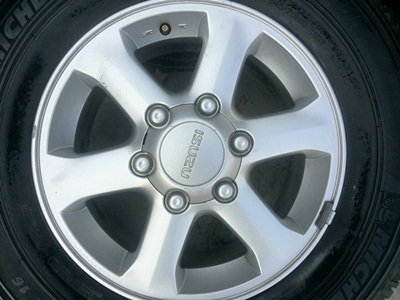 ขายล้อแม็กISUZU GOLDseries16พร้อมยาง245/70/16   4 ล้อ