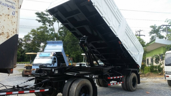 ลูกพ่วงดั้ม ปี*2550ของ SMM 2คาน สี ช่วงล่าง เก็บงานใหม่..สวย....เล่มพร้อม