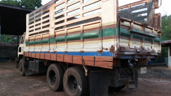 **1,000,000 บ.ต่อรอง**ขาย10ล้อ2เพลาดั้ม HINO SUMO FM227LD EM100-220HP ปี32 เครื่องเดิม 220แรง แน่นๆ แรงดี เสียงนิ่ม เกียร์EKเข้าง่ายไม่หลุด ไม่หอน ช่วงล่างเดิมๆ สโลวเดิม คัสซีสวยเดิม ใหญ่ๆ ไม่ปะไม่ดาม ไม่มีบวม กระบะดั้มเหล็กคอกเกษตรสูง พนัส 6.0ม.สภาพดี พื