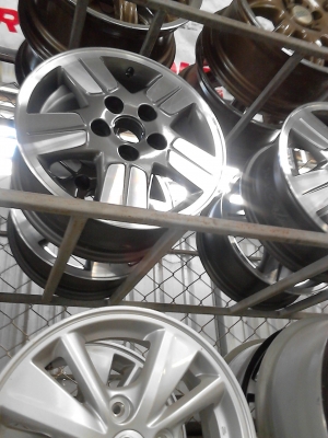 แม๊ก วีโก้ 5 รู ชุด 4 ล้อ TEL.081-427-3941 แม๊ก วีโก้ 5 รู ชุด 4 ล้อ TEL.081-427-3941