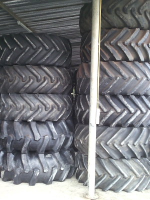 ยาง\% สภาพดี ขนาด 23.1-26สวยมากๆๆครับ ยาง\% สภาพดี ขนาด 23.1-26สวยมากๆๆครับ