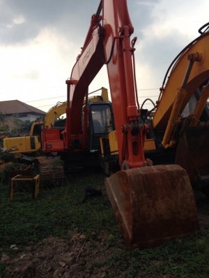 Hitachi ex200-2