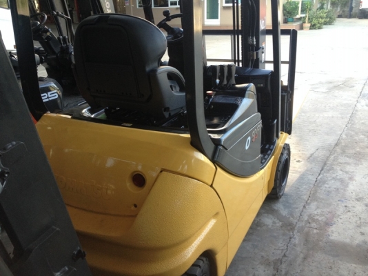 ขายรถยกKomatsu โฟล์คลิฟท์   รุ่น  FB20 ขนาด2ตันรุ่นใหม่ ไฟฟ้าเกียร์ออโต้ ซไลด์ชิฟ เสา3เมตร 2500ชม.มีหลายคัน