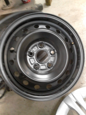 ไม้ตี้ X  กะทะล้อ 5 รู  ของ TOYOTA  ระกระบะไมตี้ X ใหม่ๆ ป้ายแดง  พร้อมฝาครอบ มี  4 วง  TEL.081-427-3941