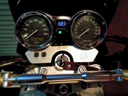 T&amp;T BIKE RAMA2 ขายด่วนเพียง 64900 ฿YAMAHA XJR 400 ปี2003 โฉม นกแก้วแท้ อินวอย + สรรพสามิตแท้ พรบ. ของเเต่งเต็มๆ