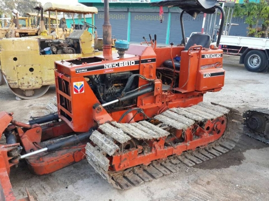 KOMATSU ดี20 -5 เกียร์ตัด ทำสีเป็นรถไถฟอร์ต