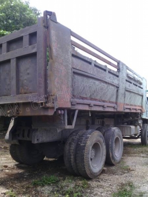 รถบรรทุก 10 ล้อ ISUZU