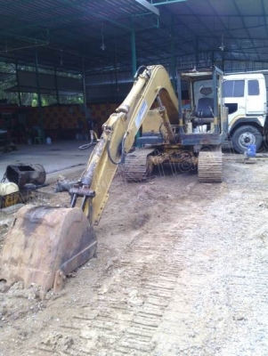 รถแบคโฮ KOMATSU 60-3 รถแบคโฮ KOMATSU 60-3