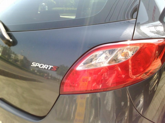 มาสด้า 2 ปี 2012  รุ่น TOP Sport 5 ประตู สวย เดิมบาง ดุจรถป้ายแดง