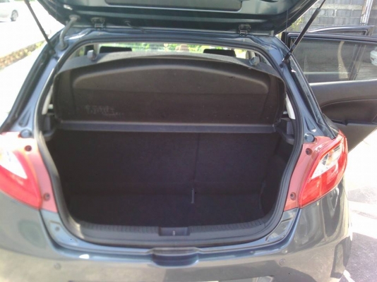 มาสด้า 2 ปี 2012  รุ่น TOP Sport 5 ประตู สวย เดิมบาง ดุจรถป้ายแดง