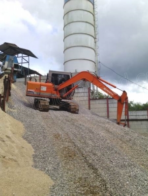 รถแบคโฮ HITACHI EX60 บอดี้สวย ช่วงล่างเต็ม รถแบคโฮ HITACHI EX60 บอดี้สวย ช่วงล่างเต็ม