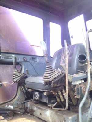 รถแบคโฮ SUMITOMO SH200 โซ่ดี แผ่นสวย เอวแน่น