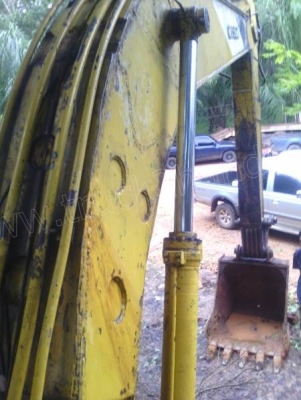 รถแบคโฮ KOBELCO 200