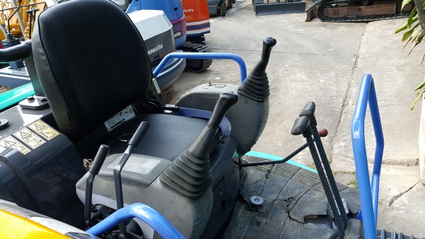 รถขุด KOMATSU รุ่น PC40MR รุ่นใหม่ สวย แทร็กเหล็ก มือสองญี่ปุ่น