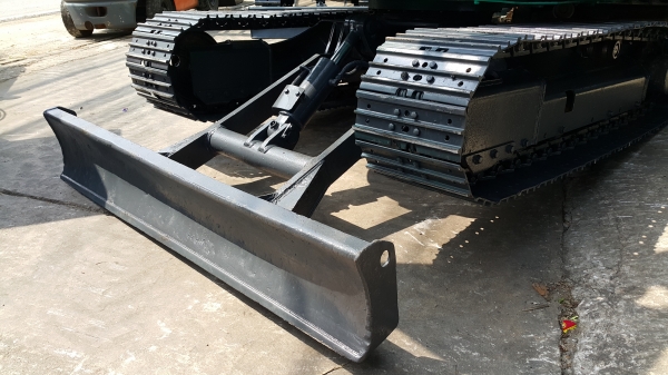 รถขุด KOMATSU รุ่น PC40MR รุ่นใหม่ สวย แทร็กเหล็ก มือสองญี่ปุ่น