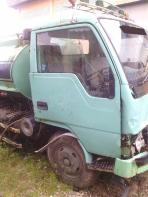 รถบรรทุกน้ำ 6 ล้อ MITSUBISHI CANTER 110 ขายตามสภาพ รถบรรทุกน้ำ 6 ล้อ MITSUBISHI CANTER 110 ขายตามสภาพ