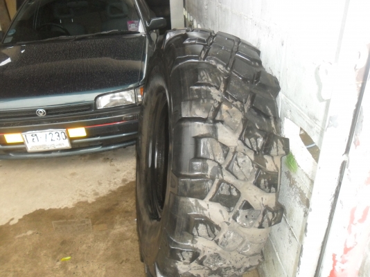 ยาง MICHELIN 395/85R20 สวยๆ 1 เส้น ราคา 4500 บาท