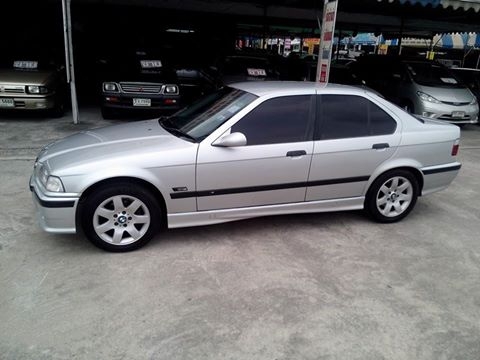 BMW 318I ปี 96 เกียร์ธรรมดา งามๆ เครื่องดี ไม่มีติดแก๊ส BMW 318I ปี 96 เกียร์ธรรมดา งามๆ เครื่องดี ไม่มีติดแก๊ส