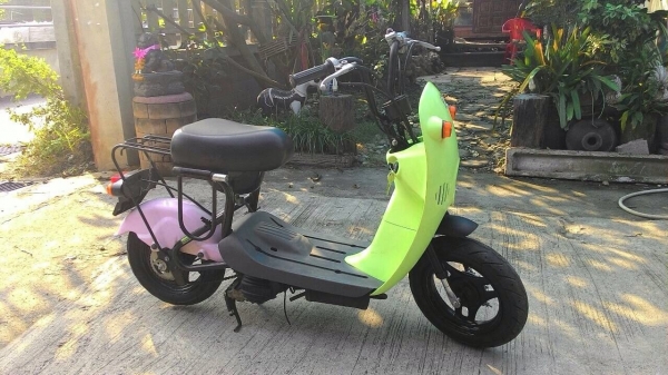((มาใหม่ครับ))ธารนนทบุรี//ขาย รถสกูตเตอร์ CHOINORI 50cc สวยๆน่ารัก สภาพพร้อมใช้ ระบบไฟระบบเครื่องสมบูรณ์ทุกจุด ราคา 15,000 บาท อินวอยท์