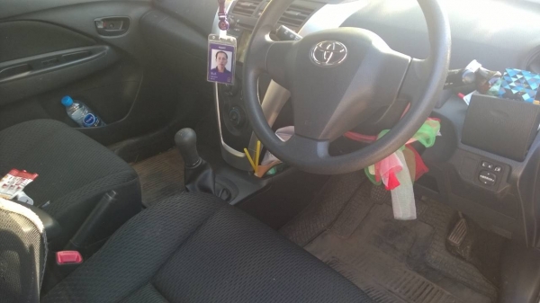 vios 2011 1.5E เกียร์ธรรมดา เดิม ไม่แก๊ส สภาพดี   70000ถ้วน