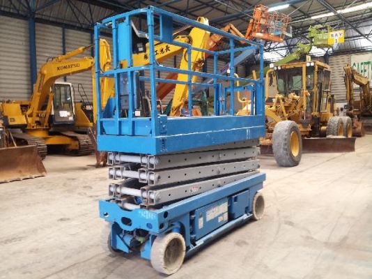 รถกระเช้า จีนี่ GS2632 : 7.9m. รถกระเช้าไฟฟ้า นำเข้าจากญี่ปุ่น T. กุ้ง:0813062283