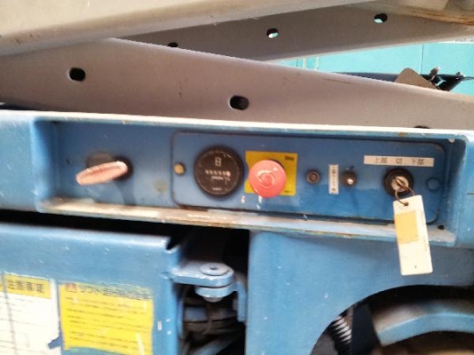 รถกระเช้า จีนี่ GS2632 : 7.9m. รถกระเช้าไฟฟ้า นำเข้าจากญี่ปุ่น T. กุ้ง:0813062283