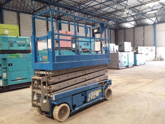 รถกระเช้า จีนี่ GS2632 : 7.9m. รถกระเช้าไฟฟ้า นำเข้าจากญี่ปุ่น T. กุ้ง:0813062283