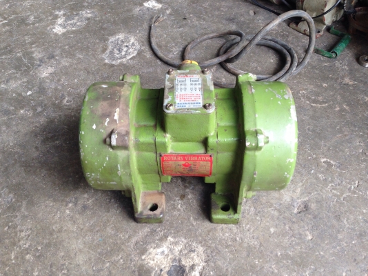 ขายมอเตอร์สั่น-เขย่า Torch 380 V made in Taiwan สภาพสวย ตัวใหญ่ สั่นแรง พร้อมใช้งาน