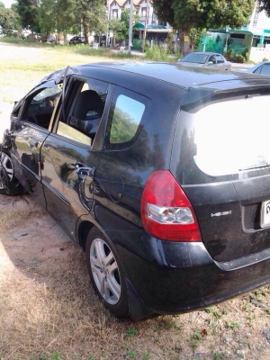 ฮอนด้าเเจ๊ชปี05โอนลอยบุคลเเยกขายอะไหลทุกชิ้น