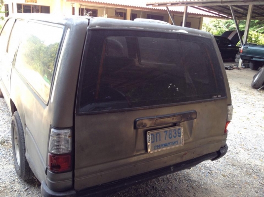 Isuzu VAN 4 ประตู Isuzu VAN 4 ประตู