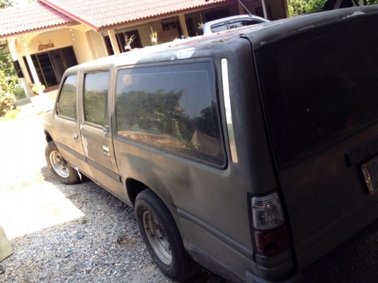 Isuzu VAN 4 ประตู Isuzu VAN 4 ประตู