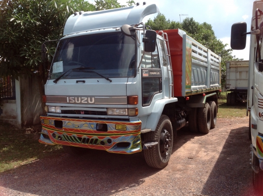 ขายรถบรรทุกสิบล้อดัมพ์ ISUZU FXZ23NFFR เครื่อง 240 แรง ปี 38 กระบะดัมพ์สามมิตร
