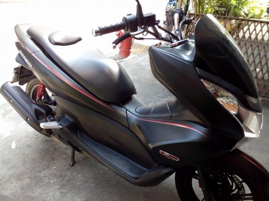 ขาย HONDA PCX 150 i ปี 56 สีดำด้าน สภาพดี รถวิ่งหมื่นกว่าๆ เล่มพร้อมโอน ขาย HONDA PCX 150 i ปี 56 สีดำด้าน สภาพดี รถวิ่งหมื่นกว่าๆ เล่มพร้อมโอน