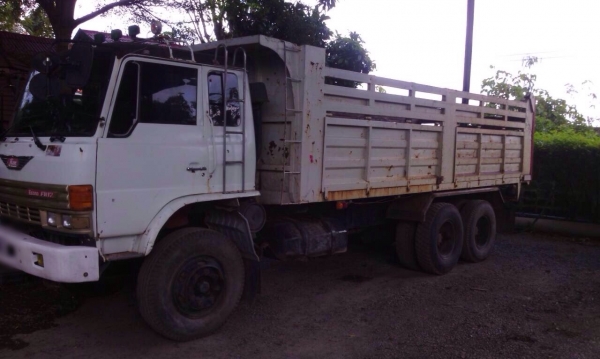 ขายรถบรรทุกสิบล้อดัมพ์ HINO FM226 เครื่อง EM100-220 แรง 2 เพลา ปี 38 กระบะดัมพ์ ขายรถบรรทุกสิบล้อดัมพ์ HINO FM226 เครื่อง EM100-220 แรง 2 เพลา ปี 38 กระบะดัมพ์