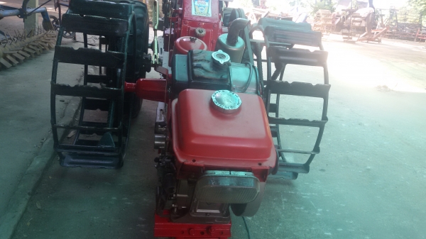 ขายเครื่อง อีที80 พร้อมโครงบิกจิ๋ว สภาพพร้อมใช้งานราคาเป็นกันเอง