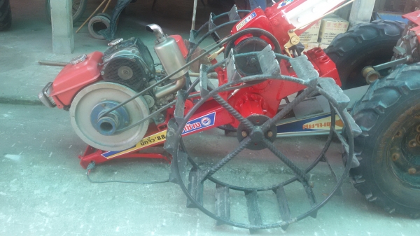 ขายเครื่อง อีที80 พร้อมโครงบิกจิ๋ว สภาพพร้อมใช้งานราคาเป็นกันเอง