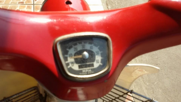 ตี่พิจิตร//ขายซี100 เครื่องเวฟ มีเล่มครับ