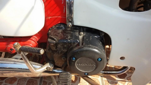 ตี่พิจิตร//ขายซี100 เครื่องเวฟ มีเล่มครับ