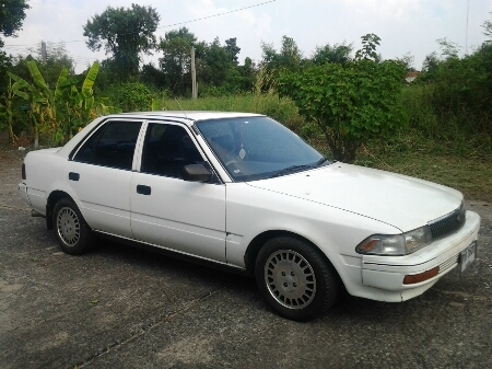 ขายรถยนต์ ปี91 โตโยต้า โคโรน่า รุ่นหน้ายิ้ม เครื่อง1600cc.คาบิว เกียร์ธรรมดา พวงมาลัยเพาเวอร์ แอร์เย็น ล้อแม็ก เครื่องดี ช่วงล่างดี ขายถูกๆตามสภาพ(ไม่ใช่แท็กซี่100\%)