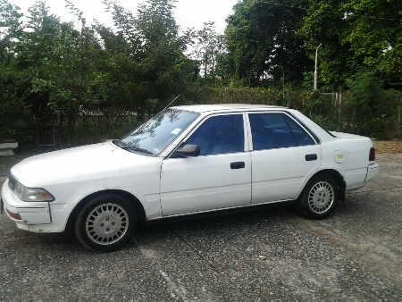 ขายรถยนต์ ปี91 โตโยต้า โคโรน่า รุ่นหน้ายิ้ม เครื่อง1600cc.คาบิว เกียร์ธรรมดา พวงมาลัยเพาเวอร์ แอร์เย็น ล้อแม็ก เครื่องดี ช่วงล่างดี ขายถูกๆตามสภาพ(ไม่ใช่แท็กซี่100\%)