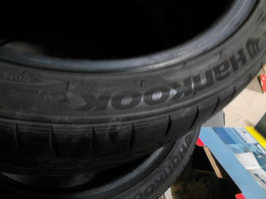255/35R18 HANKOOK  VENTUS V12 EVO ปี2012   มี 2 เส้น TEL.081-427-3941