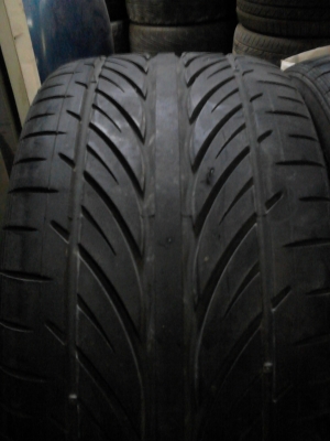 255/35R18 HANKOOK  VENTUS V12 EVO ปี2012   มี 2 เส้น TEL.081-427-3941