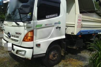 รถฮีโน่ 6 ล้อดั้ม 175 แรงม้า. ปี 55 ( รถวิ่ง 7x,xxx กว่า กม. ) สนใจติดต่อ 081 - 6079515 รถฮีโน่ 6 ล้อดั้ม 175 แรงม้า. ปี 55 ( รถวิ่ง 7x,xxx กว่า กม. ) สนใจติดต่อ 081 - 6079515