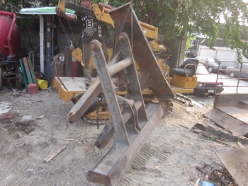 ขาย - ใบมีดดัน ใบดัน พร้อมกระบอกไฮโดรลิค สำหรับรถขุด มือสองเก่าญี่ปุ่น แท้ เพียง 13,000 บาทเท่านั้นครับ ขาย - ใบมีดดัน ใบดัน พร้อมกระบอกไฮโดรลิค สำหรับรถขุด มือสองเก่าญี่ปุ่น แท้ เพียง 13,000 บาทเท่านั้นครับ