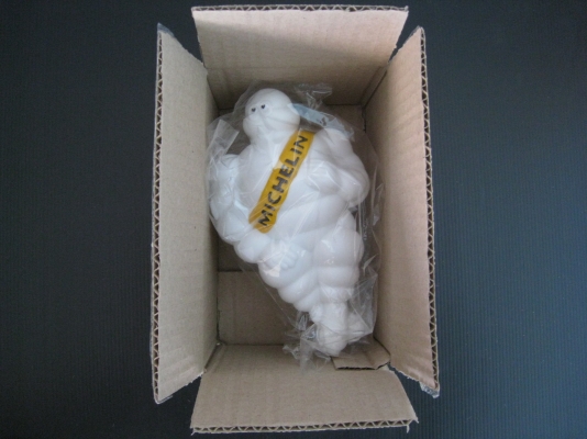 ตุ๊กตามิชิลินขนาด 8 นิ้ว สีขาวเกรดA งานกล่อง พร้อมหมวก ไฟLED ราคาพิเศษครับ ส่งได้ทั่วประเทศ