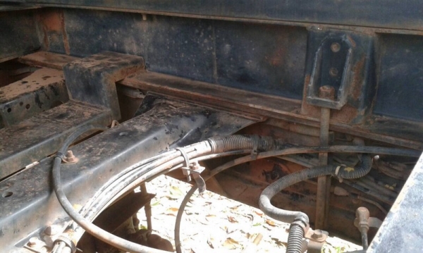 รถอีซูซุ  6  ล้อดั้ม  FTR  200 แรงม้า. ปี 50  สนใจติดต่อ  081 - 6079515