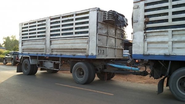 **975,000 บ.ต่อรอง**ขาย18ล้อพ่วงแม่ลูก ไม่ดั้ม ISUZU JUMBO คัสซี351xx วางเครื่อง6SD1-240เทอโบ เกียร์GIGA (ลงเล่ม) เครื่องดี แน่นดี แรง เกียร์ดีไม่หลุด ช่วงล่างใหญ่ คัสซีใหญ่ ไม่ผุ กระบะเหล็กเกษตรสภาพดี พื้นดีข้างดีไม่ผุ หัวเก๋งเดิมสภาพพอใช้ ภายในไม่สวย พ.