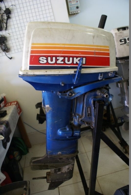 เครื่องเรือ ซูซูกิ 30แรงม้า หางยาว22นิ้ว สตาร์ทมือ เครื่อง2จังหวะ